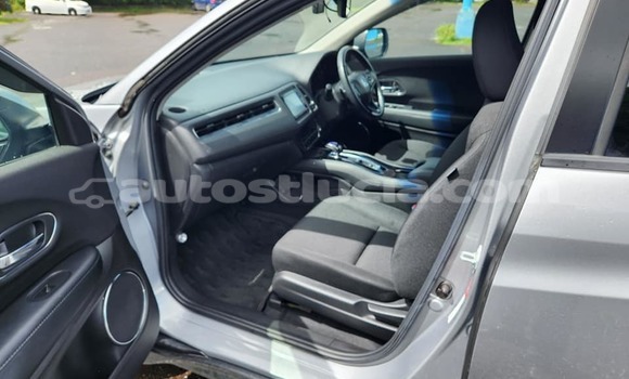 Acheter Occasion Voiture Honda Vezel Autre à Choc, Castries Acheter Occasion Voiture Honda Vezel Autre à Choc, Castries