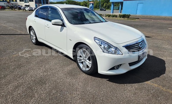 Acheter Occasion Voiture Nissan Skyline Blanc à Choc, Castries Acheter Occasion Voiture Nissan Skyline Blanc à Choc, Castries