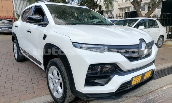 Buy Used Renault KWID White Car in Castries in Castries Buy Used Renault KWID White Car in Castries in Castries