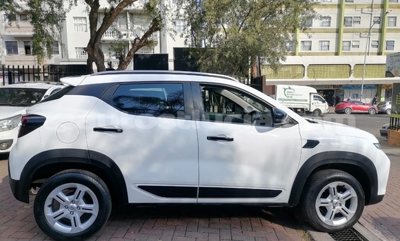Buy Used Renault KWID White Car in Castries in Castries Buy Used Renault KWID White Car in Castries in Castries