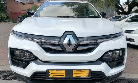 Buy Used Renault KWID White Car in Castries in Castries Buy Used Renault KWID White Car in Castries in Castries