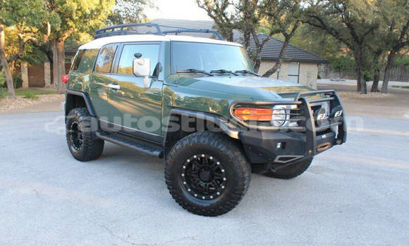 Buy Used Toyota FJ Cruiser Green Car in Castries in Castries Buy Used Toyota FJ Cruiser Green Car in Castries in Castries