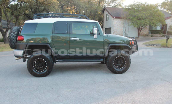 Buy Used Toyota FJ Cruiser Green Car in Castries in Castries Buy Used Toyota FJ Cruiser Green Car in Castries in Castries