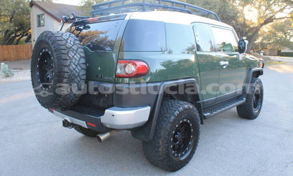 Buy Used Toyota FJ Cruiser Green Car in Castries in Castries Buy Used Toyota FJ Cruiser Green Car in Castries in Castries