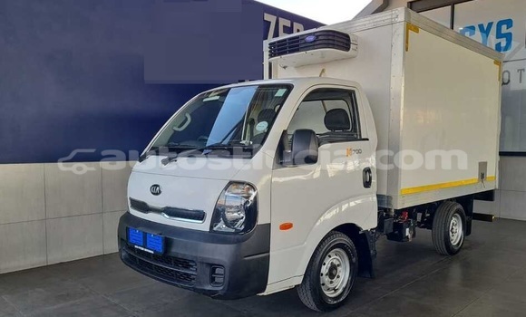 Buy Used Kia K7 White Car in Castries in Castries Buy Used Kia K7 White Car in Castries in Castries