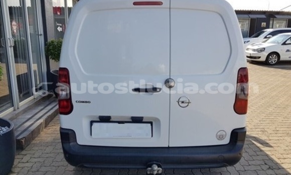 Buy Used Opel Combo White Car in Castries in Castries Buy Used Opel Combo White Car in Castries in Castries