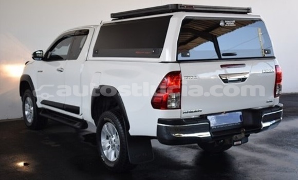 Buy Used Toyota Hilux White Car in Castries in Castries Buy Used Toyota Hilux White Car in Castries in Castries