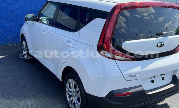 Buy Used Kia Soul White Car in Castries in Castries Buy Used Kia Soul White Car in Castries in Castries