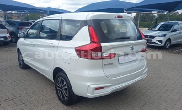 Buy Used Suzuki Ertiga White Car in Castries in Castries Buy Used Suzuki Ertiga White Car in Castries in Castries