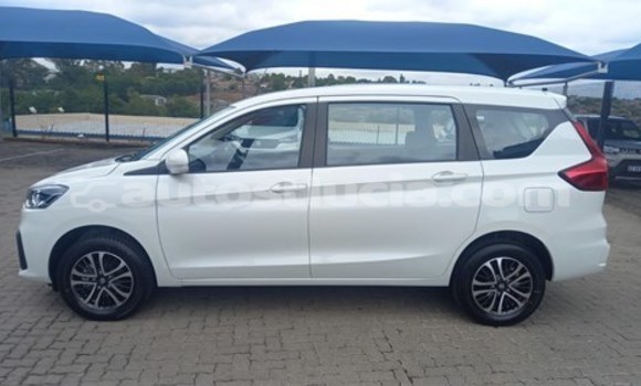 Buy Used Suzuki Ertiga White Car in Castries in Castries Buy Used Suzuki Ertiga White Car in Castries in Castries