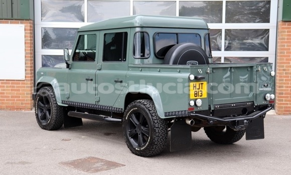 Acheter Occasion Voiture Land Rover Defender Vert à Castries, Castries Acheter Occasion Voiture Land Rover Defender Vert à Castries, Castries