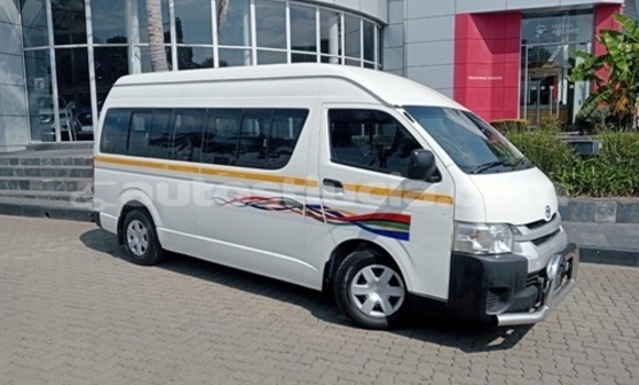 Buy Used Toyota Hiace White Car in Castries in Castries Buy Used Toyota Hiace White Car in Castries in Castries