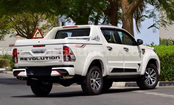 Buy Used Toyota Hilux White Car in Castries in Castries Buy Used Toyota Hilux White Car in Castries in Castries