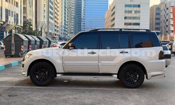 Buy Used Mitsubishi Pajero White Car in Castries in Castries Buy Used Mitsubishi Pajero White Car in Castries in Castries