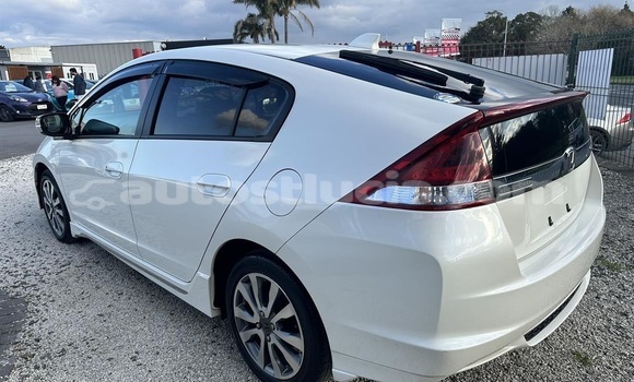 Buy Used Honda Insight White Car in Castries in Castries Buy Used Honda Insight White Car in Castries in Castries