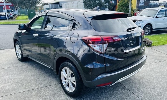 Buy Used Honda Vezel Blue Car in Castries in Castries Buy Used Honda Vezel Blue Car in Castries in Castries