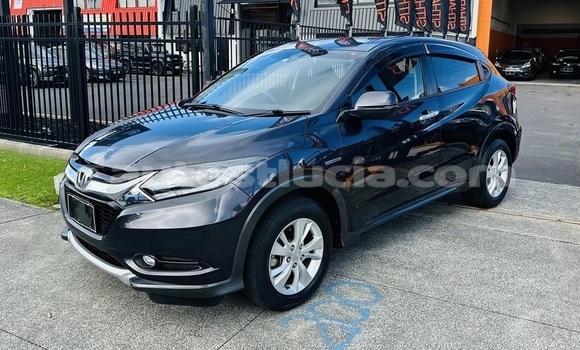 Buy Used Honda Vezel Blue Car in Castries in Castries Buy Used Honda Vezel Blue Car in Castries in Castries
