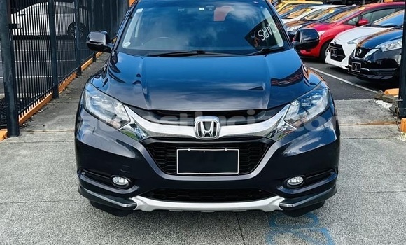 Buy Used Honda Vezel Blue Car in Castries in Castries Buy Used Honda Vezel Blue Car in Castries in Castries