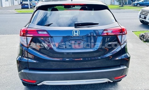 Buy Used Honda Vezel Blue Car in Castries in Castries Buy Used Honda Vezel Blue Car in Castries in Castries