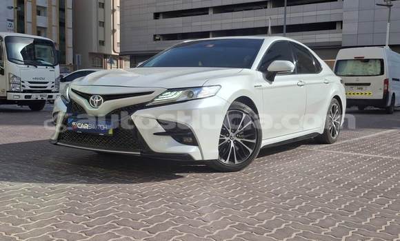 Buy Used Toyota Camry White Car in Castries in Castries