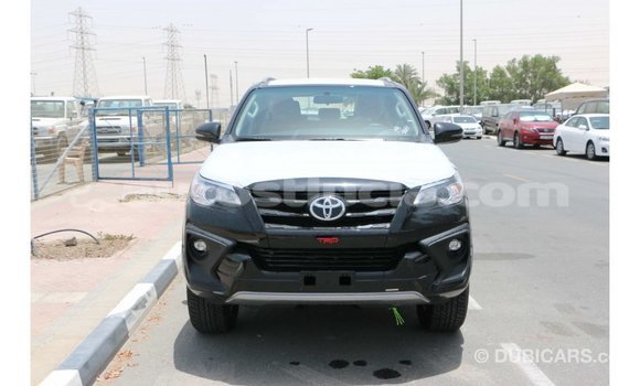 Acheter Import Voiture Toyota Fortuner Noir à Import - Dubai, Anse-la-Raye Acheter Import Voiture Toyota Fortuner Noir à Import - Dubai, Anse-la-Raye