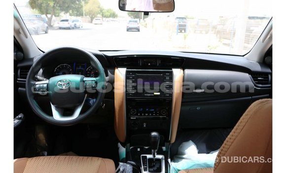 Acheter Import Voiture Toyota Fortuner Noir à Import - Dubai, Anse-la-Raye Acheter Import Voiture Toyota Fortuner Noir à Import - Dubai, Anse-la-Raye