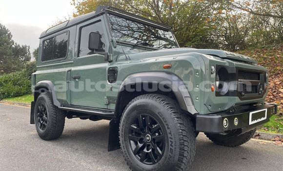 Acheter Occasion Voiture Land Rover Defender Vert à Castries, Castries Acheter Occasion Voiture Land Rover Defender Vert à Castries, Castries