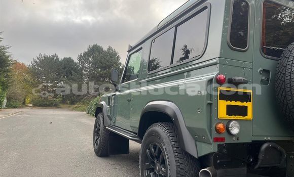 Acheter Occasion Voiture Land Rover Defender Vert à Castries, Castries Acheter Occasion Voiture Land Rover Defender Vert à Castries, Castries