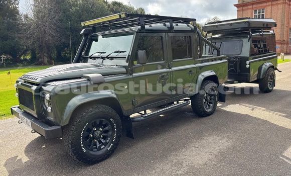 Buy Used Land Rover Defender Green Car in Castries in Castries Buy Used Land Rover Defender Green Car in Castries in Castries