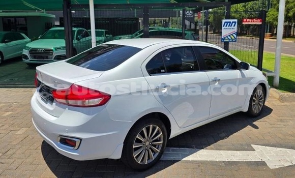 Acheter Occasion Voiture Suzuki Ciaz Blanc à Castries, Castries Acheter Occasion Voiture Suzuki Ciaz Blanc à Castries, Castries