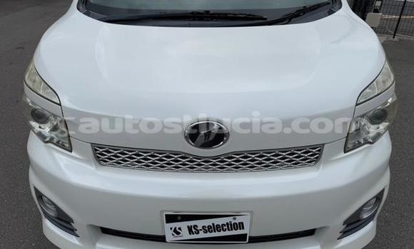 Buy Used Toyota Voxy White Car in Import - Dubai in Anse-la-Raye Buy Used Toyota Voxy White Car in Import - Dubai in Anse-la-Raye