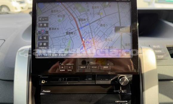 Buy Used Toyota Voxy White Car in Import - Dubai in Anse-la-Raye Buy Used Toyota Voxy White Car in Import - Dubai in Anse-la-Raye