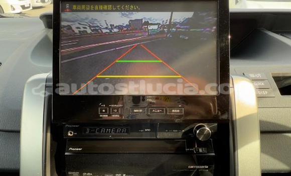 Buy Used Toyota Voxy White Car in Import - Dubai in Anse-la-Raye Buy Used Toyota Voxy White Car in Import - Dubai in Anse-la-Raye