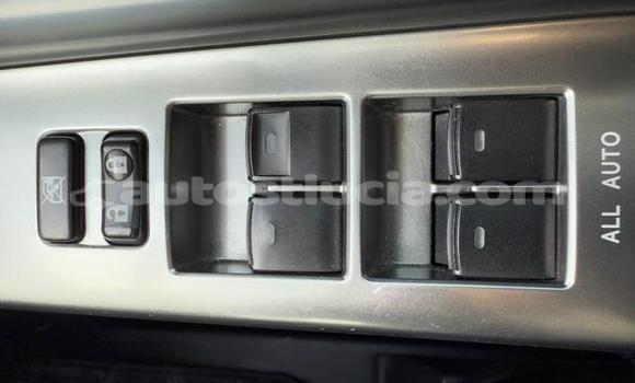 Buy Used Toyota Voxy White Car in Import - Dubai in Anse-la-Raye Buy Used Toyota Voxy White Car in Import - Dubai in Anse-la-Raye