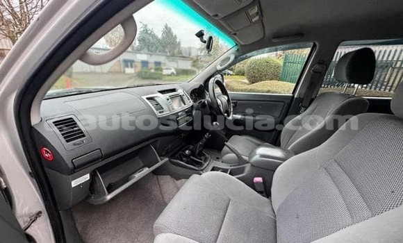 Buy Used Toyota Hilux Other Car in Import - Dubai in Anse-la-Raye Buy Used Toyota Hilux Other Car in Import - Dubai in Anse-la-Raye