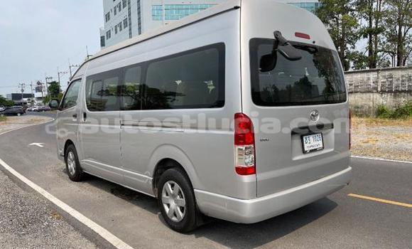 Buy Used Toyota Hiace Silver Car in Import - Dubai in Anse-la-Raye Buy Used Toyota Hiace Silver Car in Import - Dubai in Anse-la-Raye