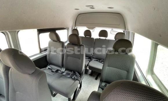 Buy Used Toyota Hiace Silver Car in Import - Dubai in Anse-la-Raye Buy Used Toyota Hiace Silver Car in Import - Dubai in Anse-la-Raye