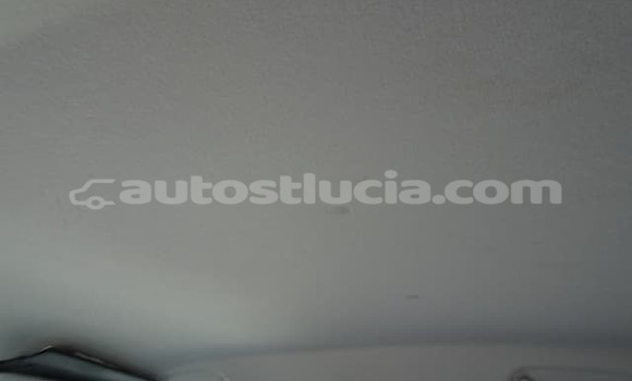 Buy Used Suzuki Swift White Car in Castries in Castries Buy Used Suzuki Swift White Car in Castries in Castries