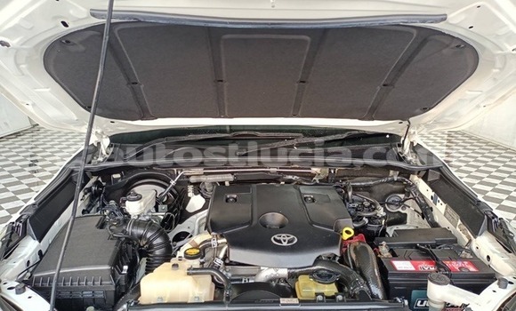 Buy New Toyota Hilux White Car in Canaries in Canaries Buy New Toyota Hilux White Car in Canaries in Canaries