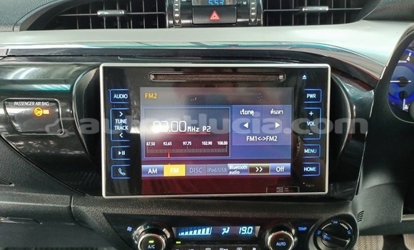 Buy New Toyota Hilux White Car in Canaries in Canaries Buy New Toyota Hilux White Car in Canaries in Canaries