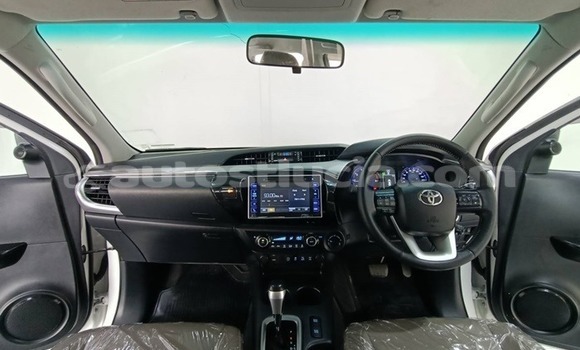 Buy New Toyota Hilux White Car in Canaries in Canaries Buy New Toyota Hilux White Car in Canaries in Canaries