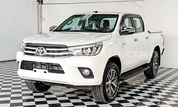 Buy New Toyota Hilux White Car in Canaries in Canaries Buy New Toyota Hilux White Car in Canaries in Canaries