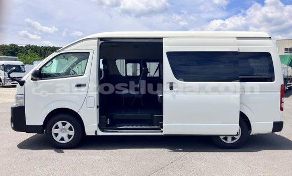 Buy Used Toyota Hiace White Car in Canaries in Canaries Buy Used Toyota Hiace White Car in Canaries in Canaries