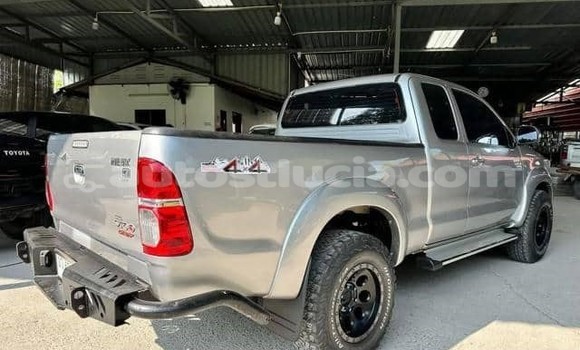 Buy Used Toyota Hilux Silver Car in Canaries in Canaries Buy Used Toyota Hilux Silver Car in Canaries in Canaries