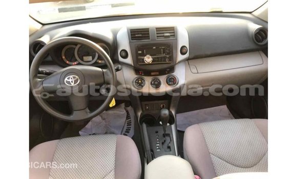 Buy Import Toyota HiAce Other Truck in Import - Dubai in Anse-la-Raye Buy Import Toyota HiAce Other Truck in Import - Dubai in Anse-la-Raye
