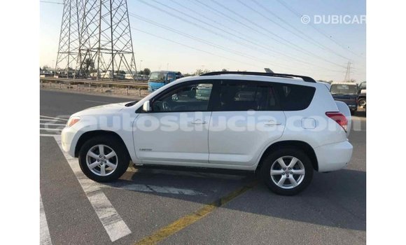 Buy Import Toyota HiAce White Truck in Import - Dubai in Anse-la-Raye Buy Import Toyota HiAce White Truck in Import - Dubai in Anse-la-Raye