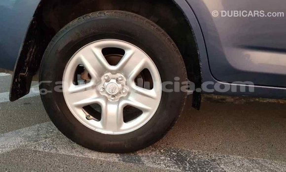 Buy Import Toyota HiAce Blue Truck in Import - Dubai in Anse-la-Raye Buy Import Toyota HiAce Blue Truck in Import - Dubai in Anse-la-Raye