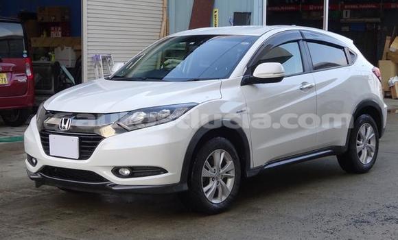 Acheter Occasion Voiture Honda Vezel Blanc à Castries, Castries Acheter Occasion Voiture Honda Vezel Blanc à Castries, Castries