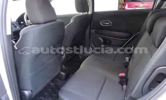 Acheter Occasion Voiture Honda Vezel Blanc à Castries, Castries Acheter Occasion Voiture Honda Vezel Blanc à Castries, Castries