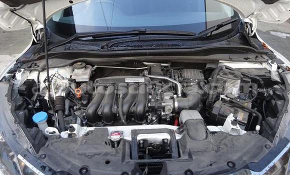 Acheter Occasion Voiture Honda Vezel Blanc à Castries, Castries Acheter Occasion Voiture Honda Vezel Blanc à Castries, Castries